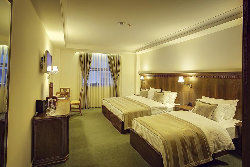 Hotel Garden Pristina Eksteriør bilde