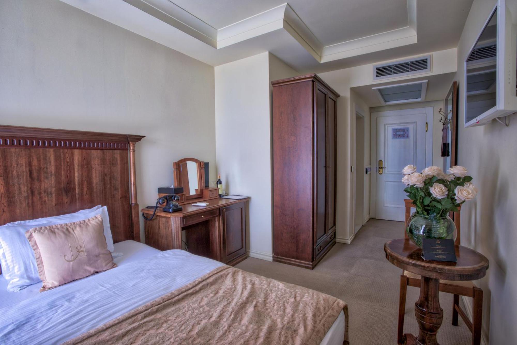 Hotel Garden Pristina Rom bilde